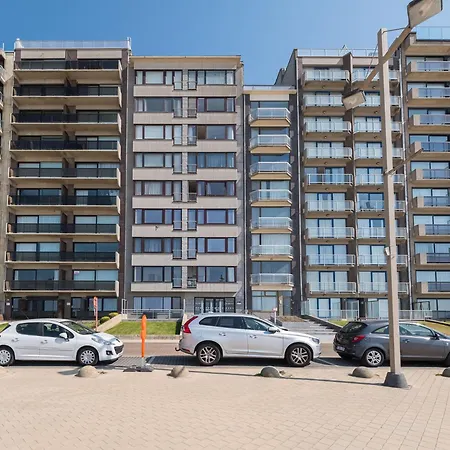 On The 5th Floor With A Beautiful View 미들케르케