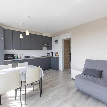 Apartment On The 5th Floor With A Beautiful View *